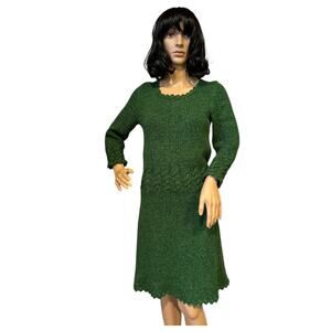 Vintage Hand knit sweater dress scalloped hem in green size small